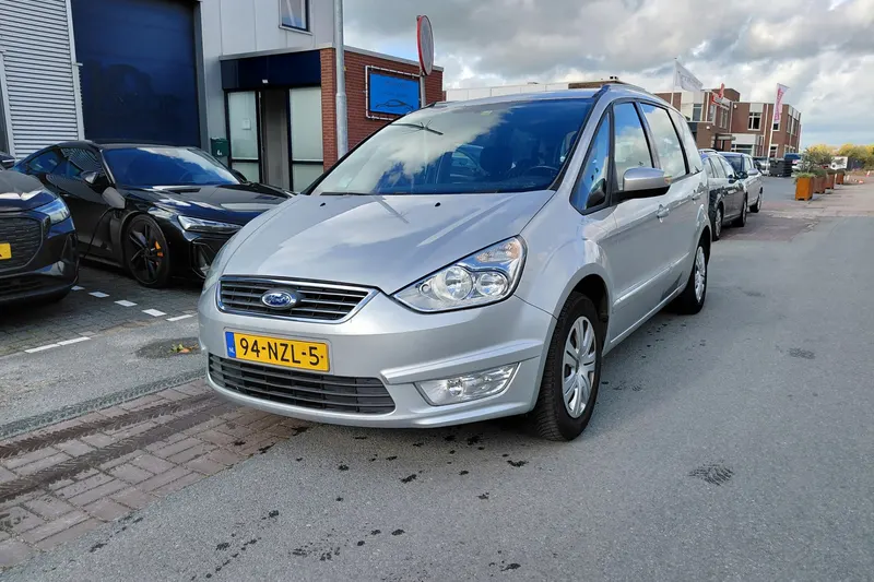 Ford Galaxy (2011)