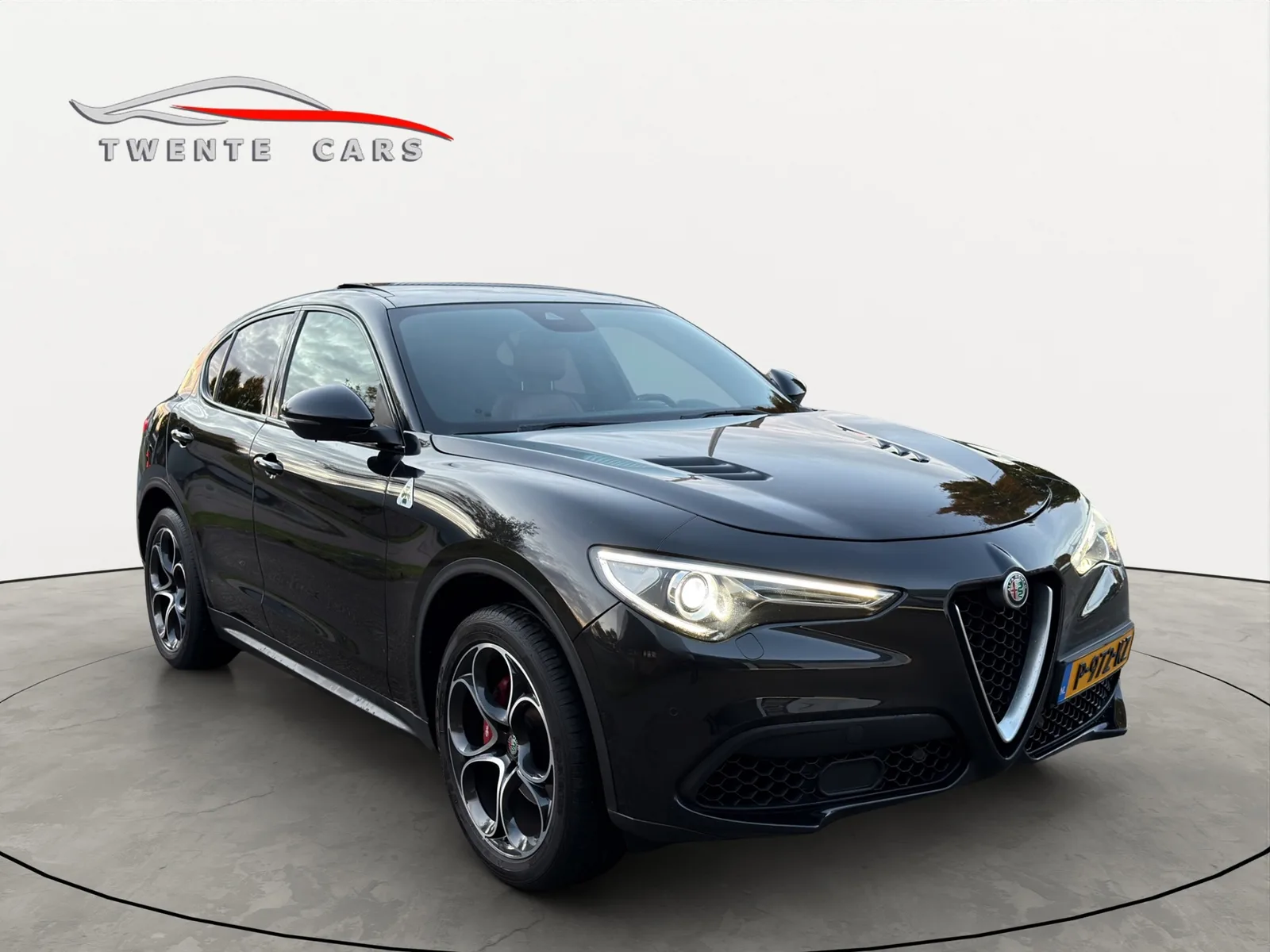 Alfa Romeo Stelvio (2019) — foto 1