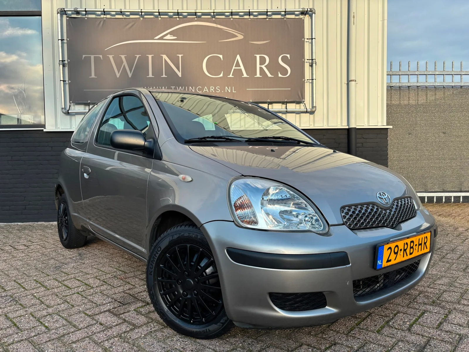 Toyota Yaris (2005) — foto 1