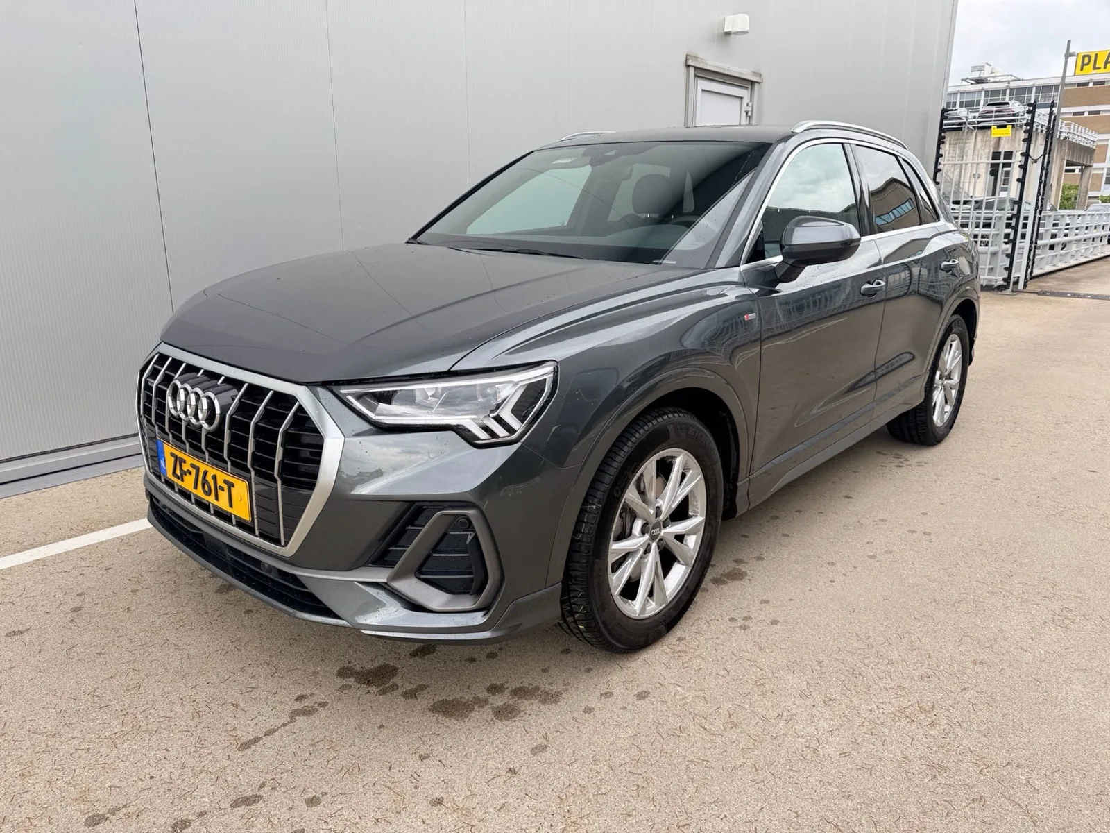 Audi Q3 (2019) — foto 1