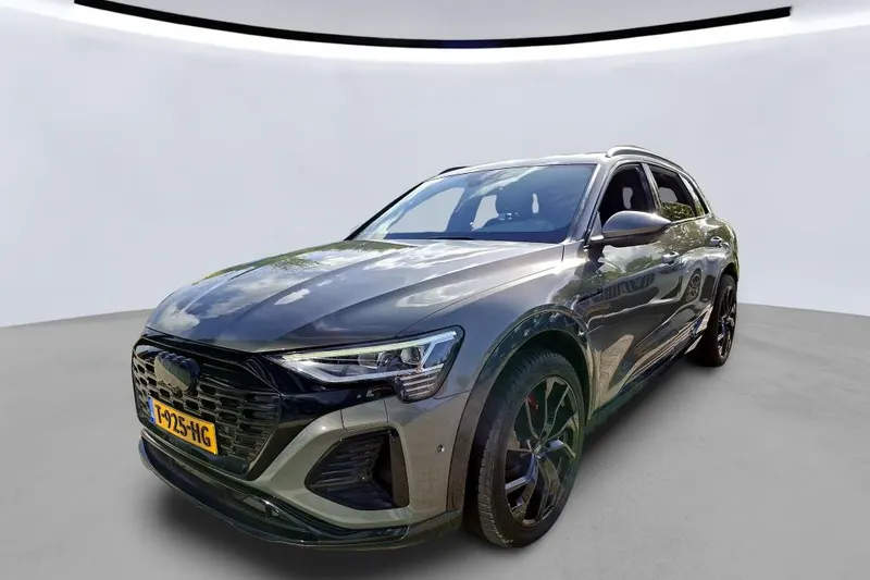 Audi Q8 e-tron (2023)