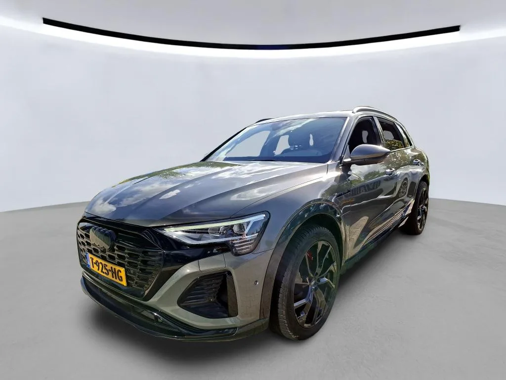 Audi Q8 e-tron (2023) — foto 1