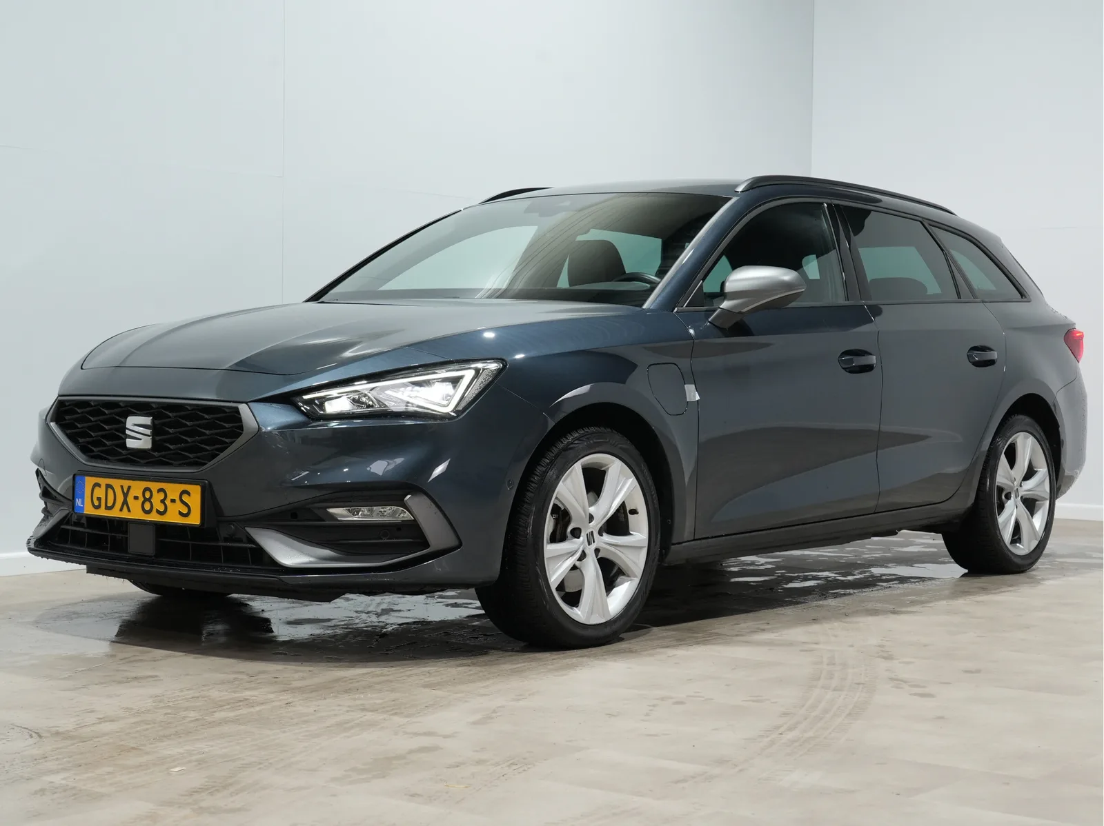 SEAT Leon Sportstourer (2024) — foto 1