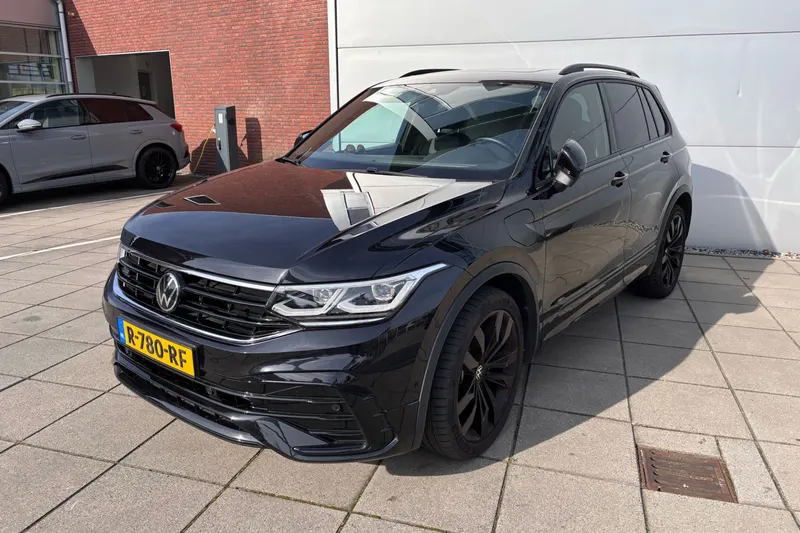 Volkswagen Tiguan (2022)