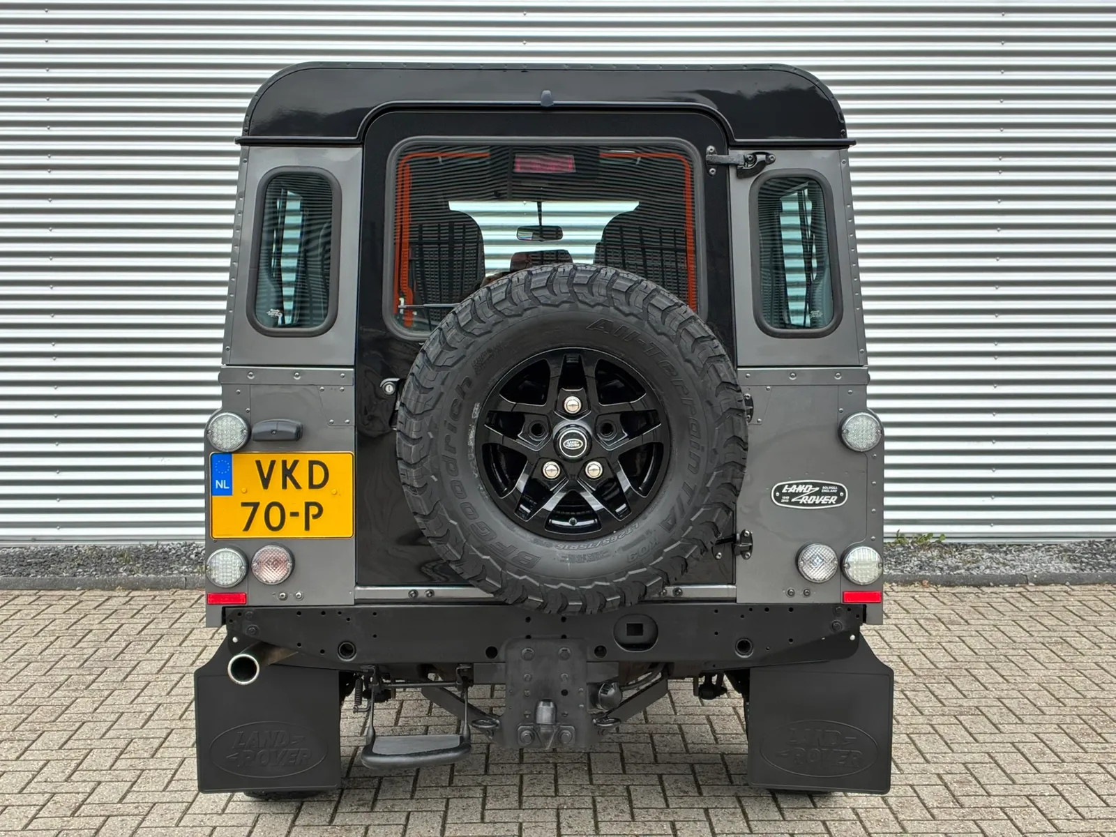 Land Rover Defender (2016) — foto 1