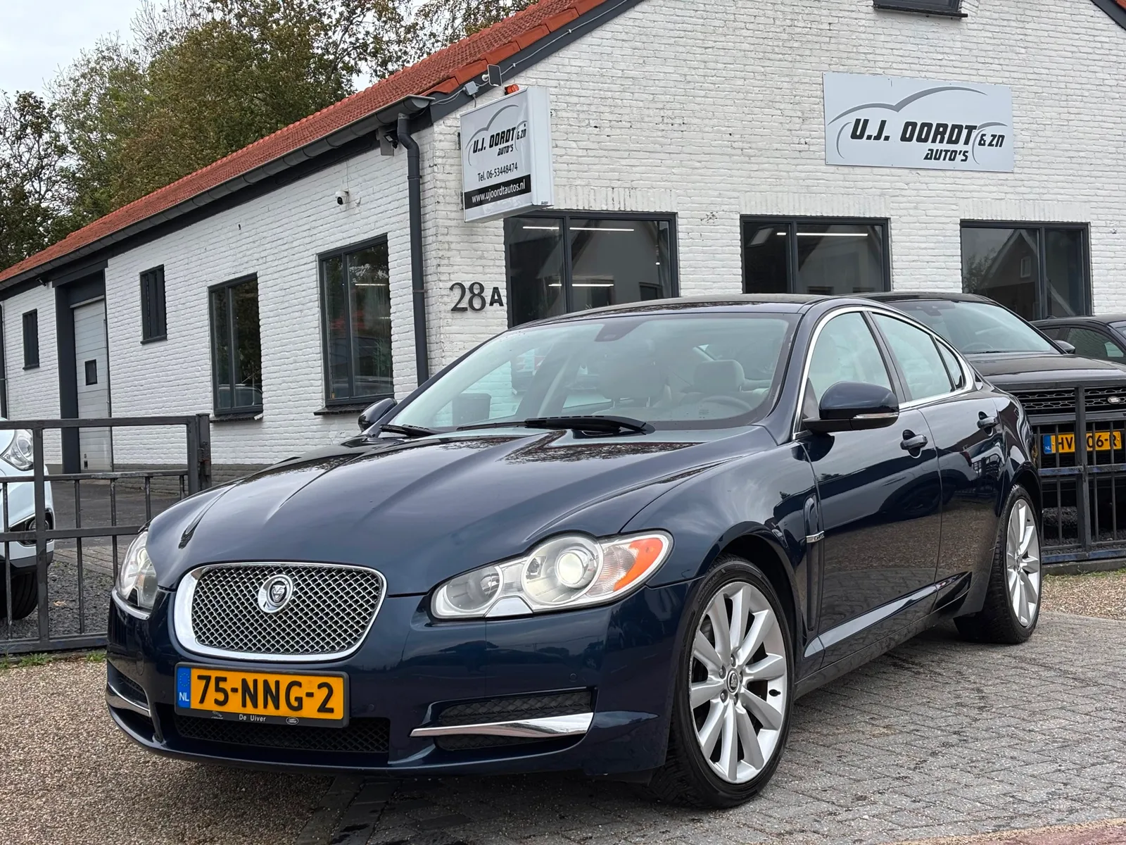 Jaguar XF (2010) — foto 1