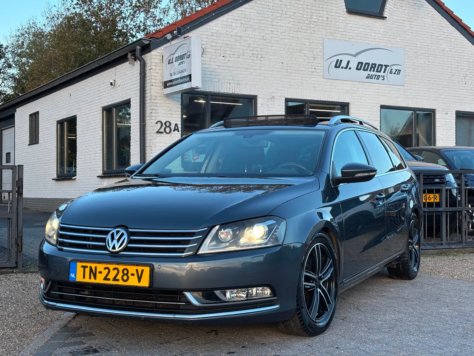 Volkswagen Passat (2011) — foto 1