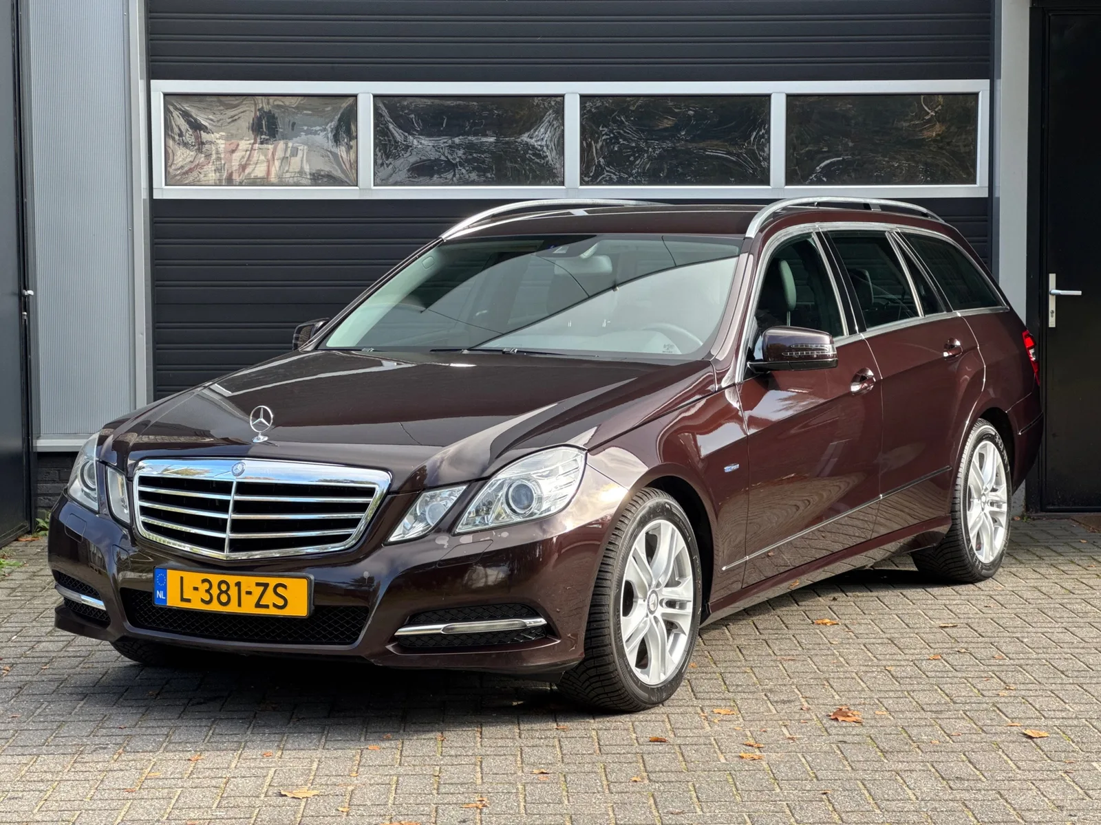 Mercedes-Benz E-Klasse (2011) — foto 1