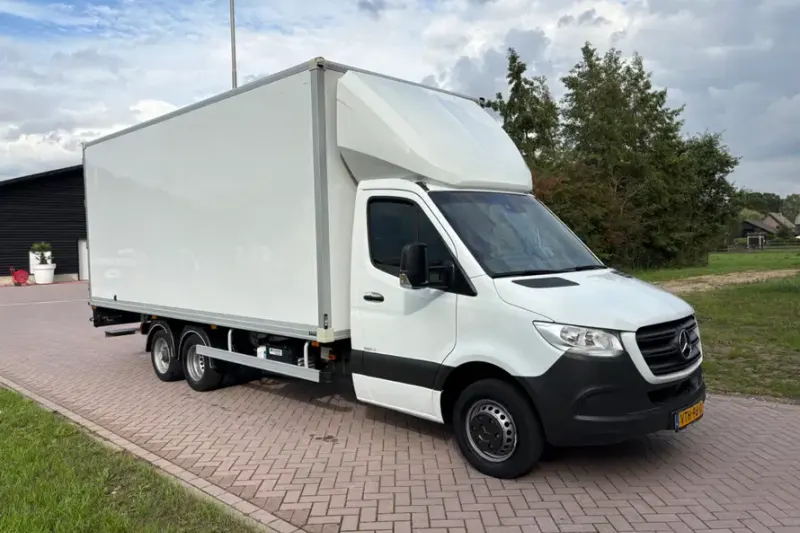Mercedes-Benz Sprinter (2023)