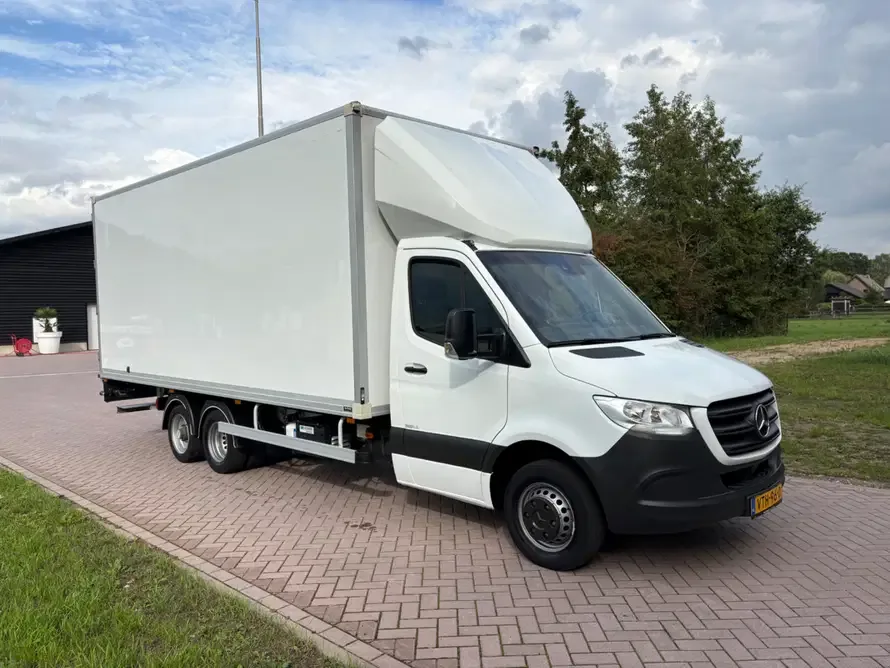 Mercedes-Benz Sprinter (2023) — foto 1