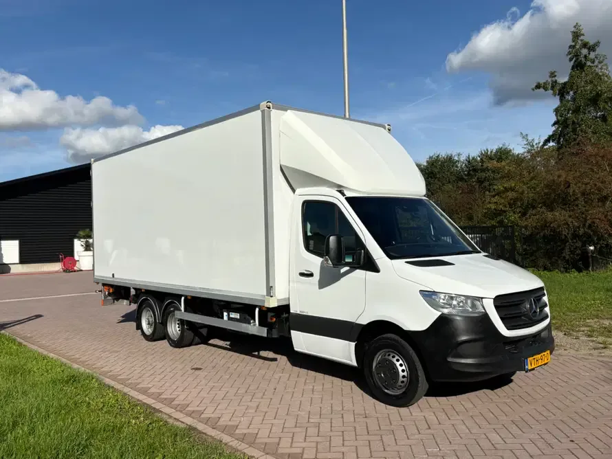 Mercedes-Benz Sprinter (2023) — foto 1