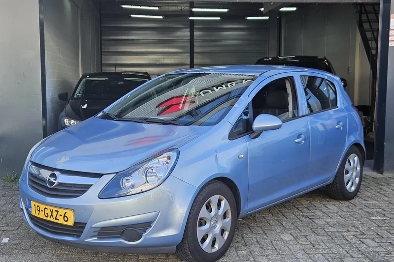 Opel Corsa (2008)