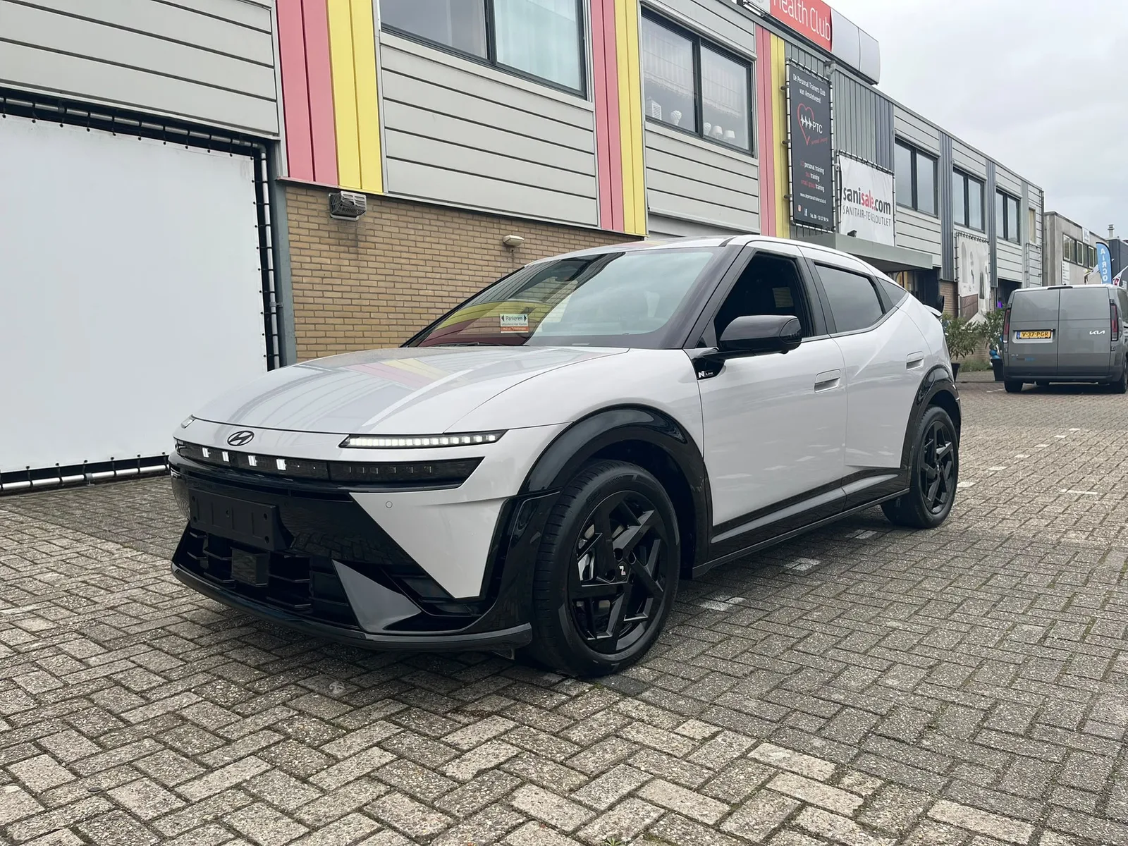 Hyundai IONIQ 3 (2026) — foto 1