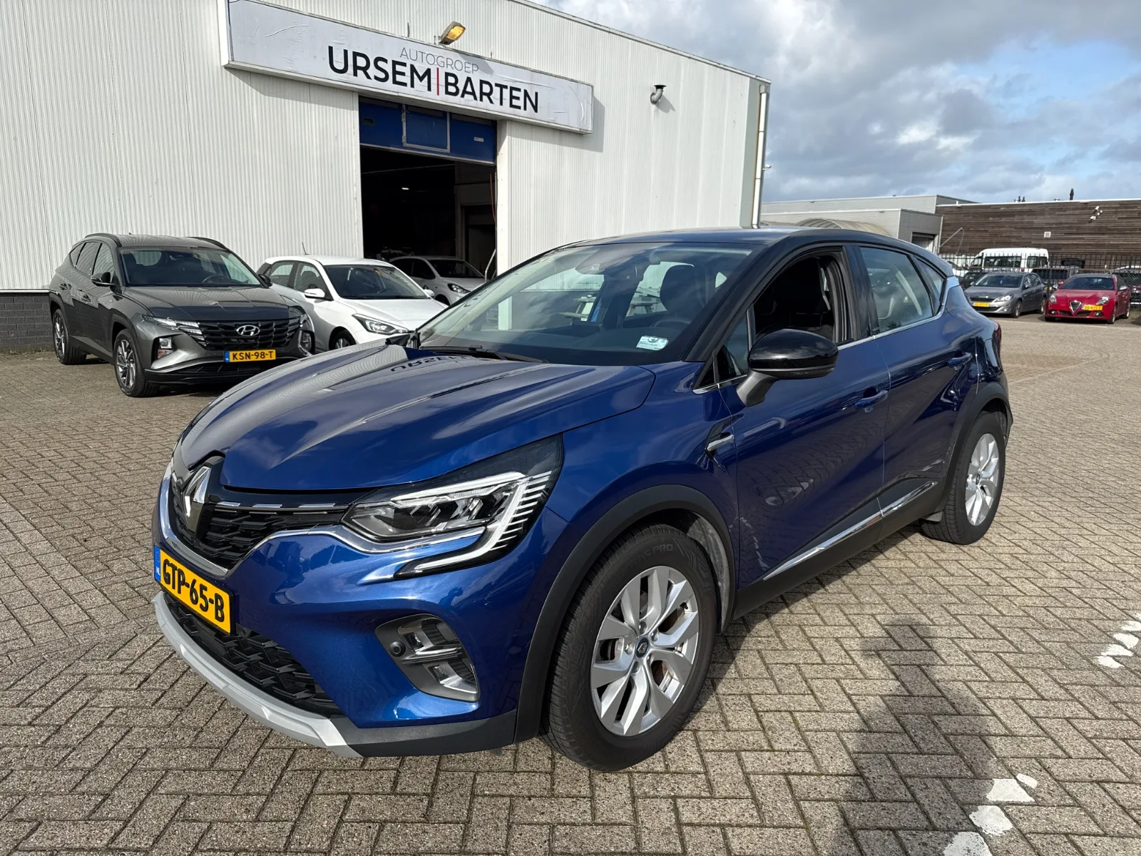 Renault Captur (2021) — foto 1