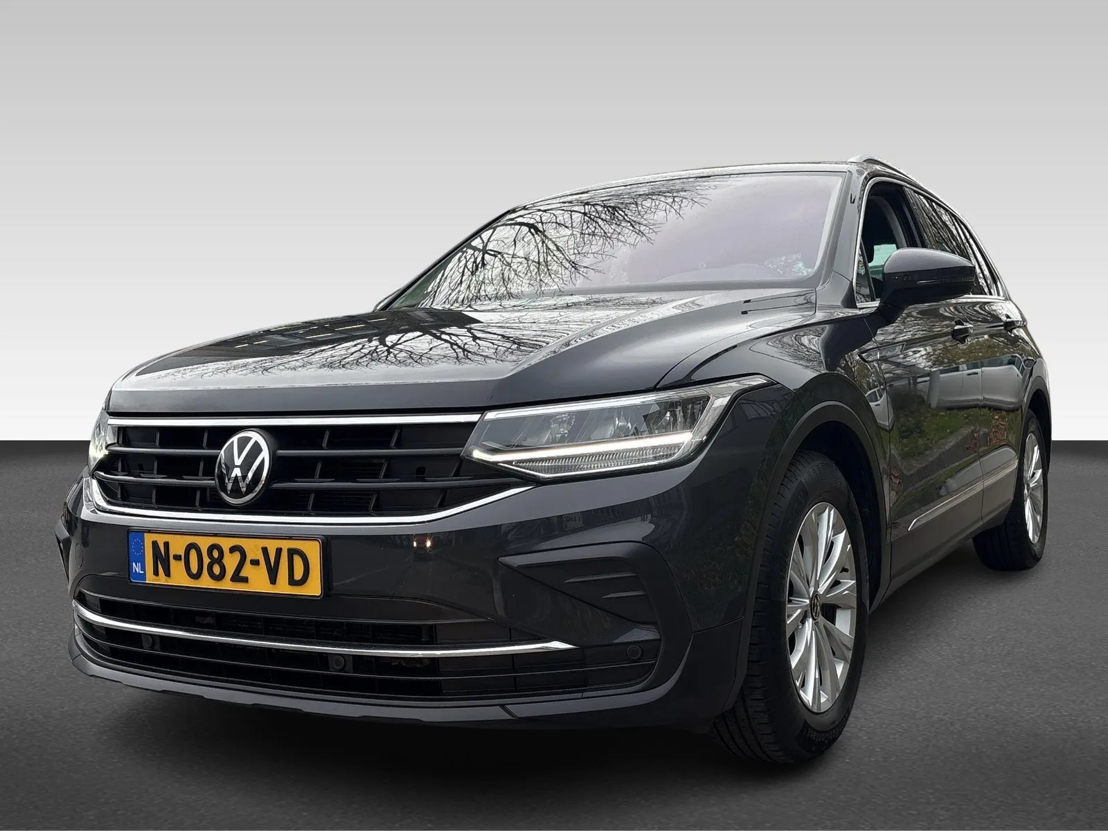 Volkswagen Tiguan (2022) — foto 1