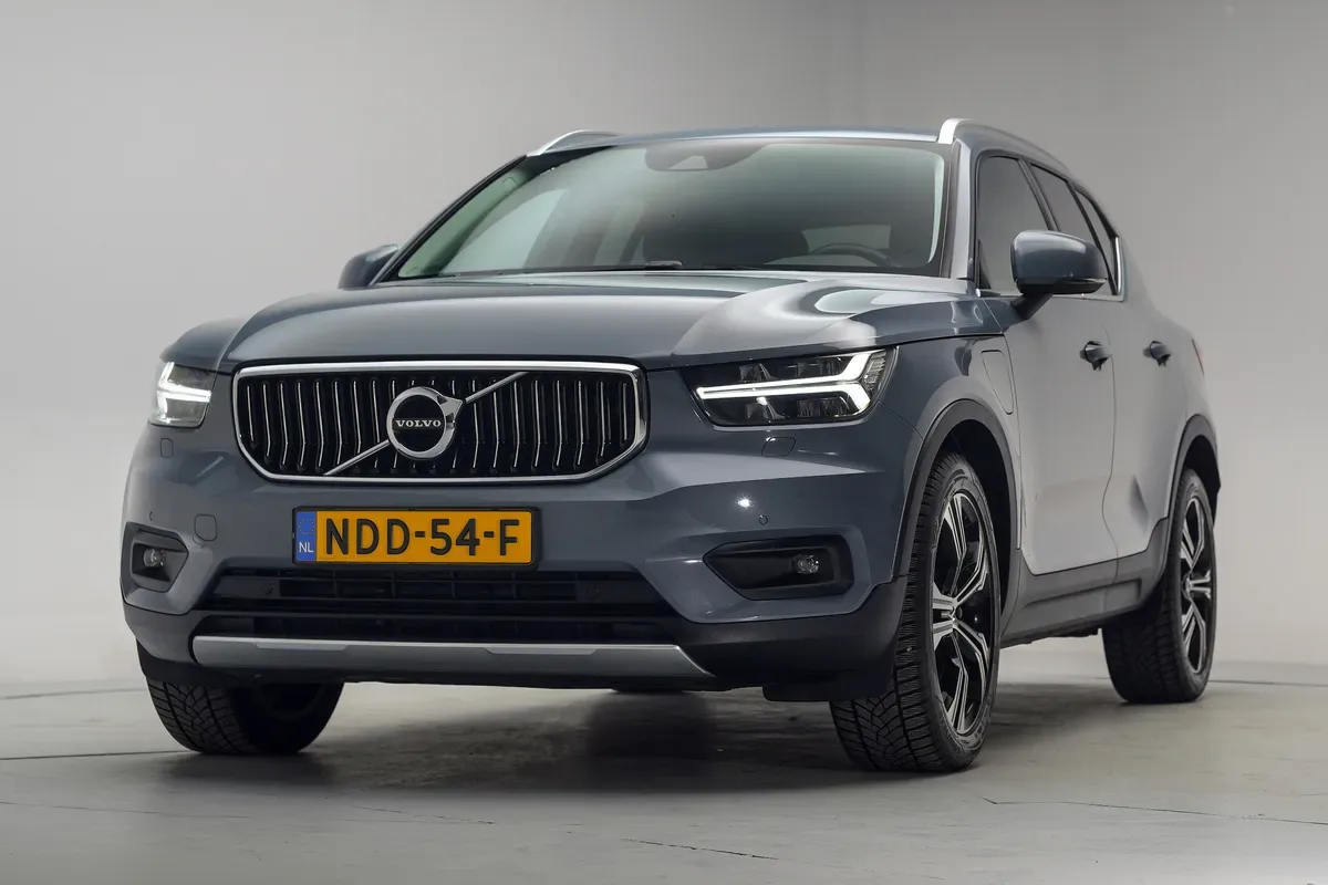 Volvo XC40 (2021) — foto 1