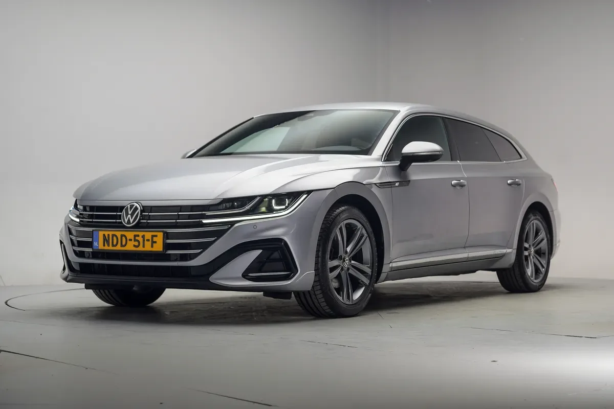 Volkswagen Arteon Shooting Brake (2021) — foto 1
