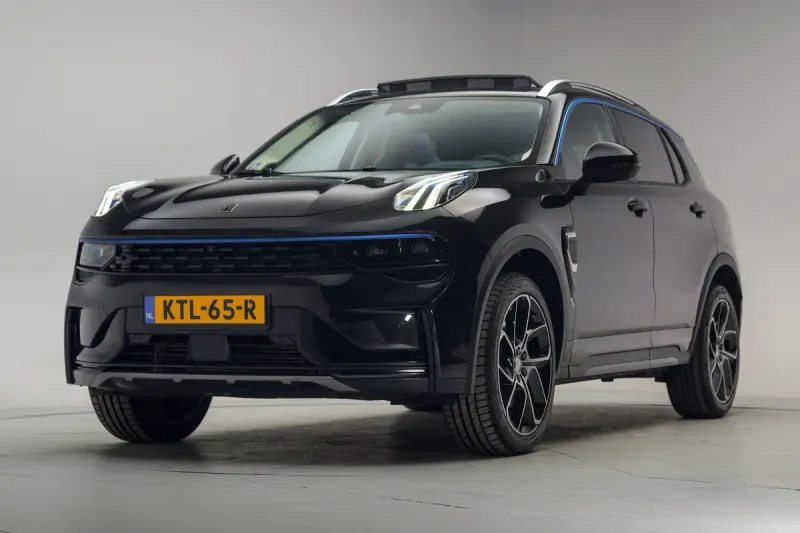 Lynk & Co 01 (2023)