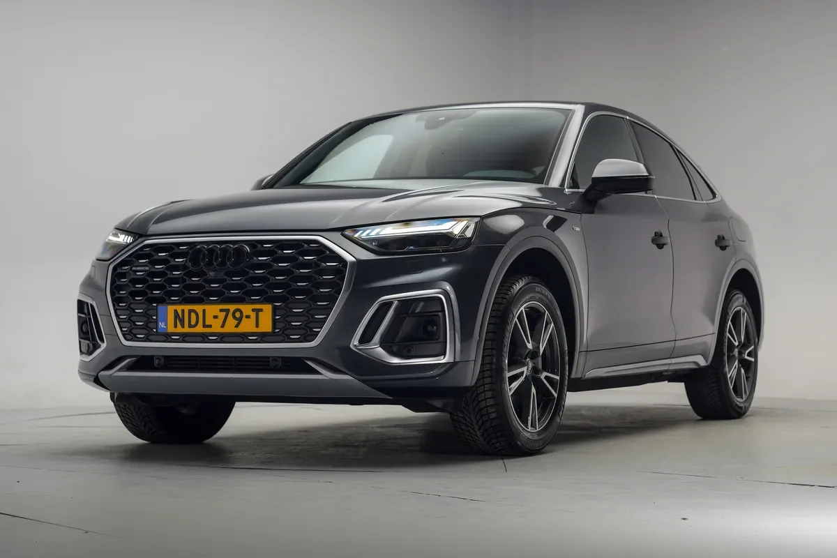 Audi Q5 Sportback (2023) — foto 1