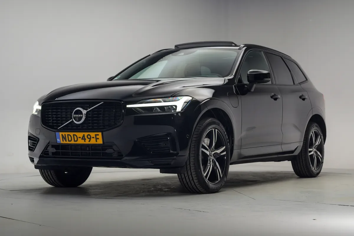 Volvo XC60 (2021) — foto 1