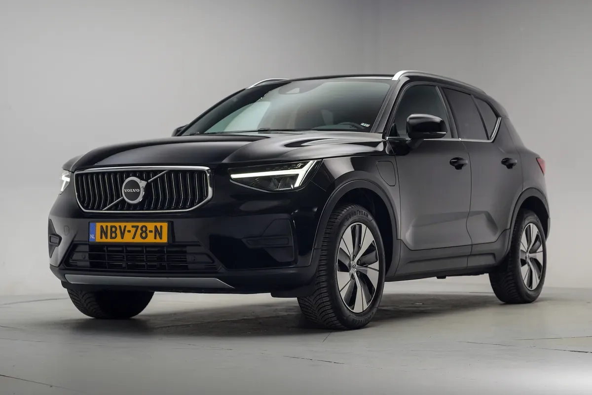 Volvo XC40 (2022) — foto 1