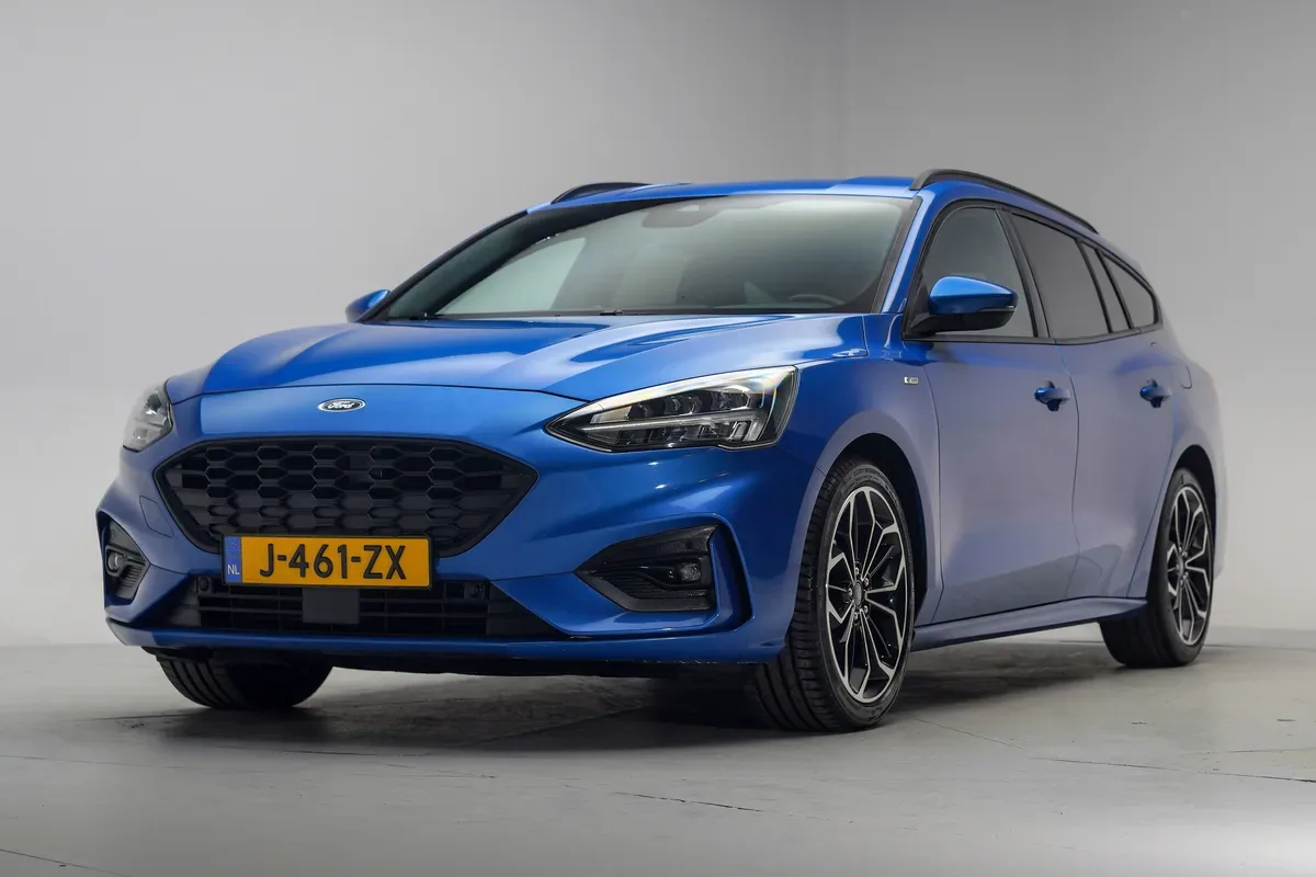 Ford Focus (2020) — foto 1