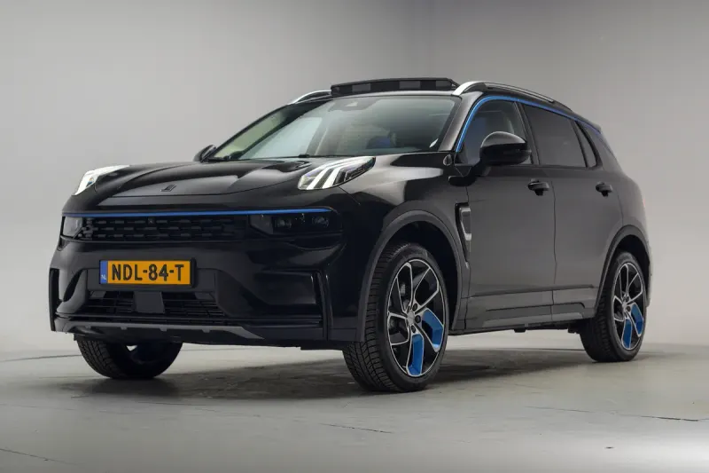 Lynk & Co 01 (2023)
