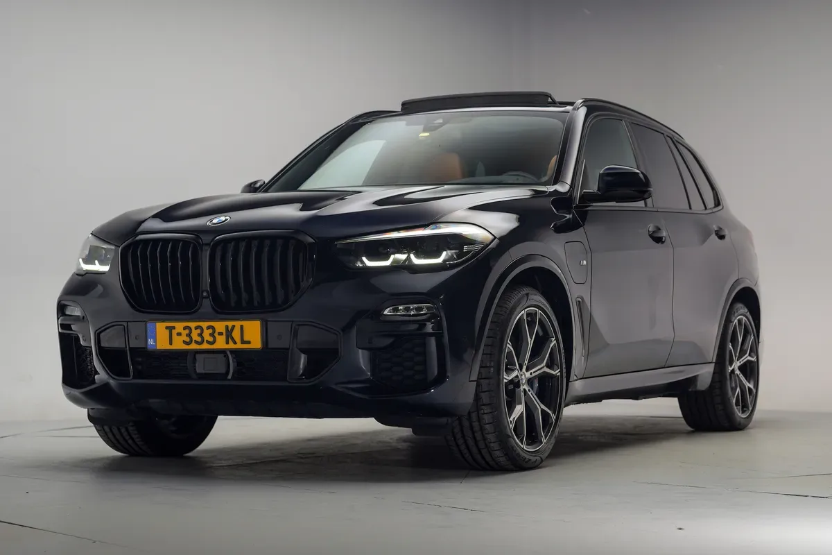 BMW X5 (2021) — foto 1