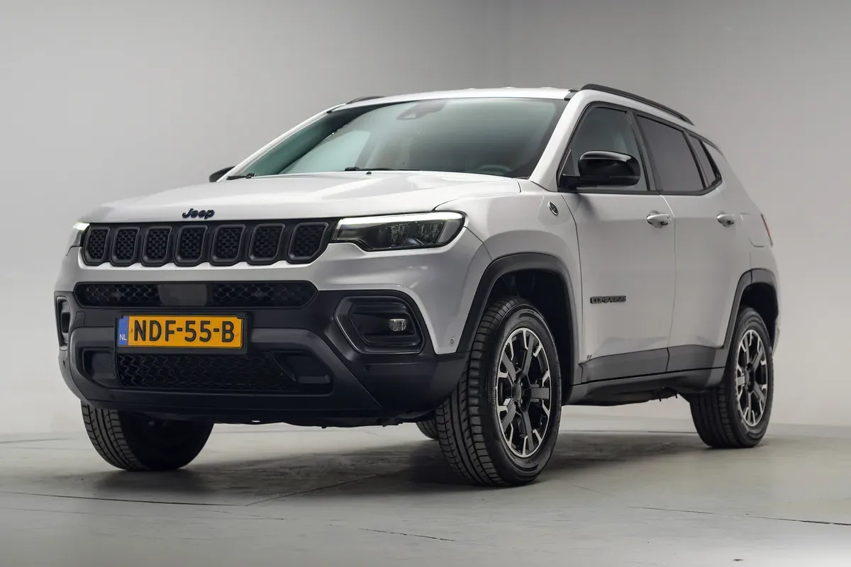 Jeep Compass (2023) — foto 1