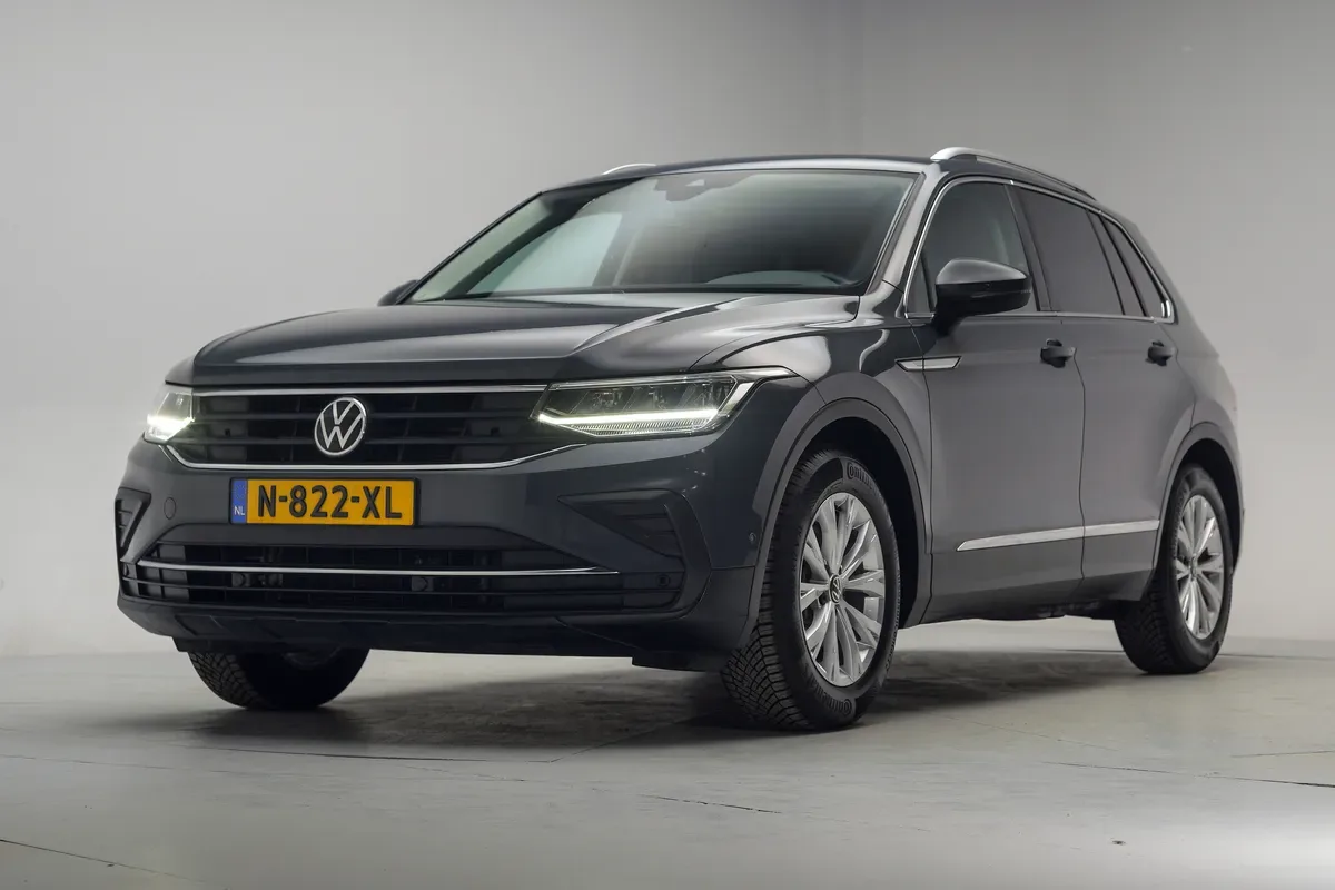 Volkswagen Tiguan (2022) — foto 1