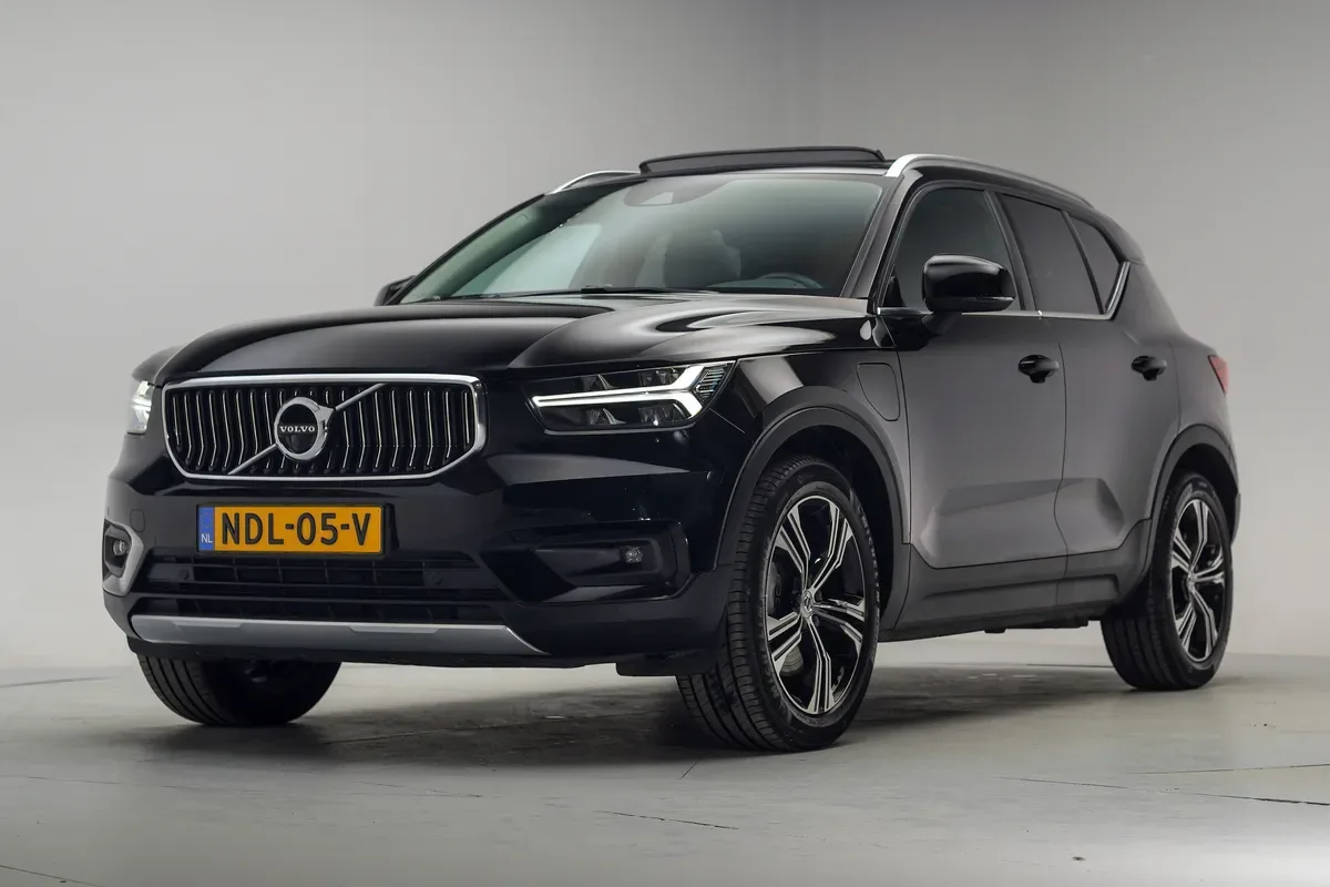 Volvo XC40 (2020) — foto 1