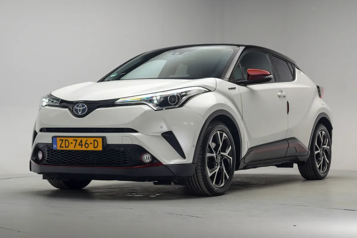 Toyota C-HR (2019) — foto 1