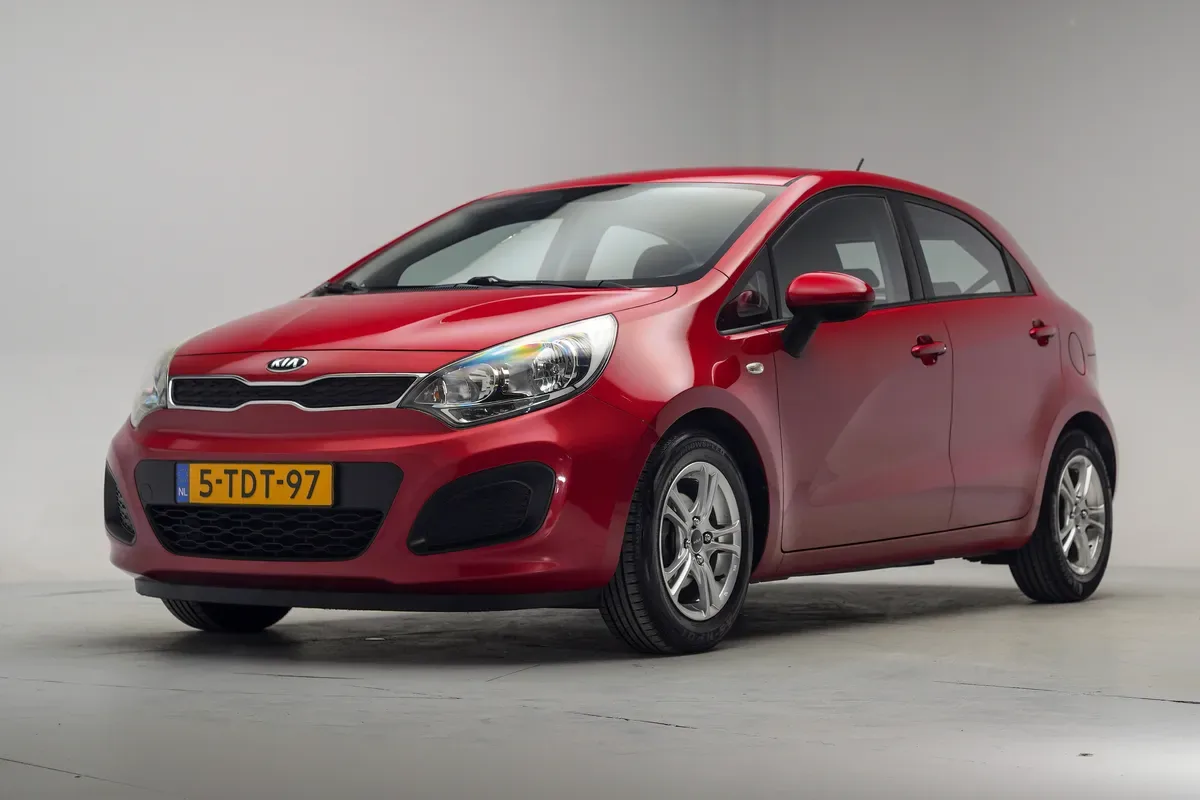 Kia Rio (2014) — foto 1