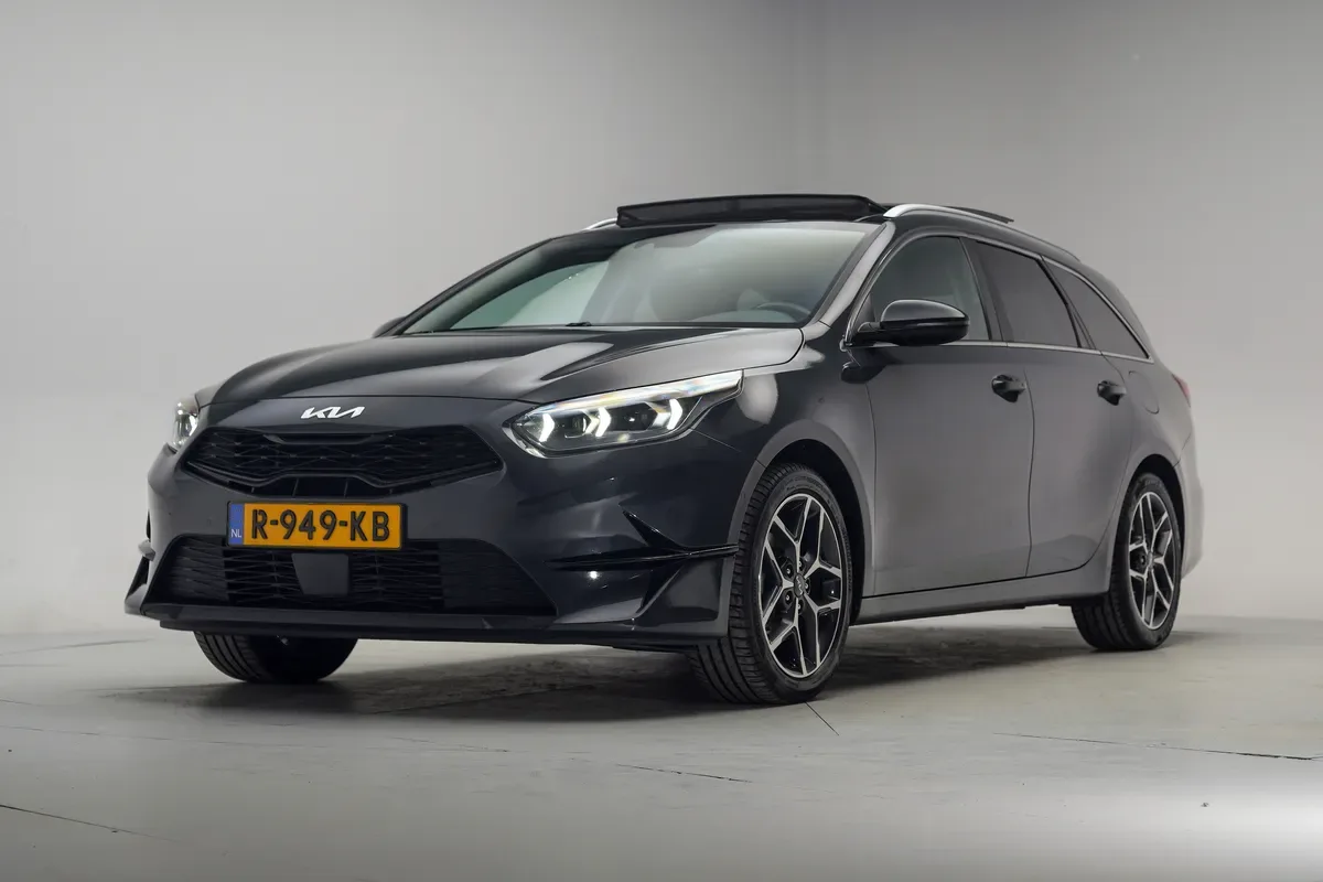 Kia Ceed (2022) — foto 1