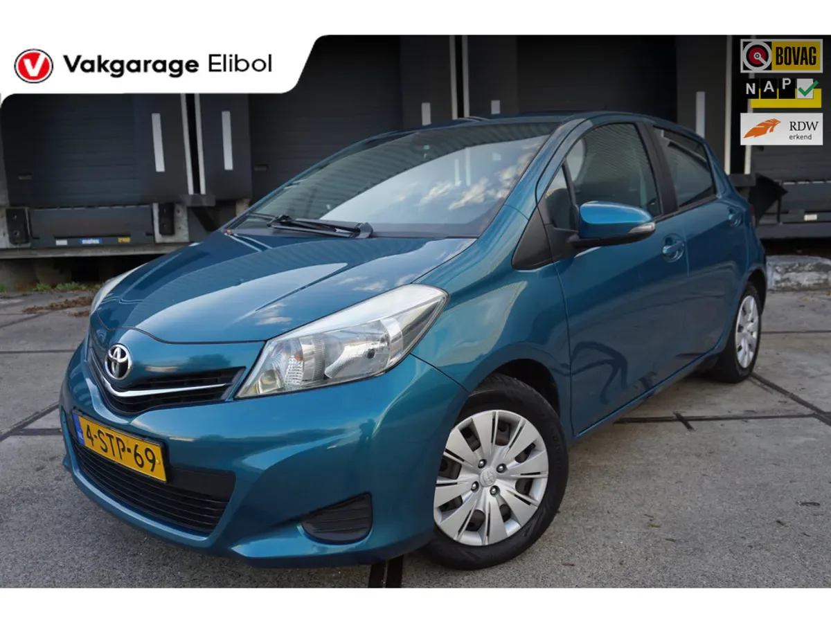 Toyota Yaris (2013) — foto 1