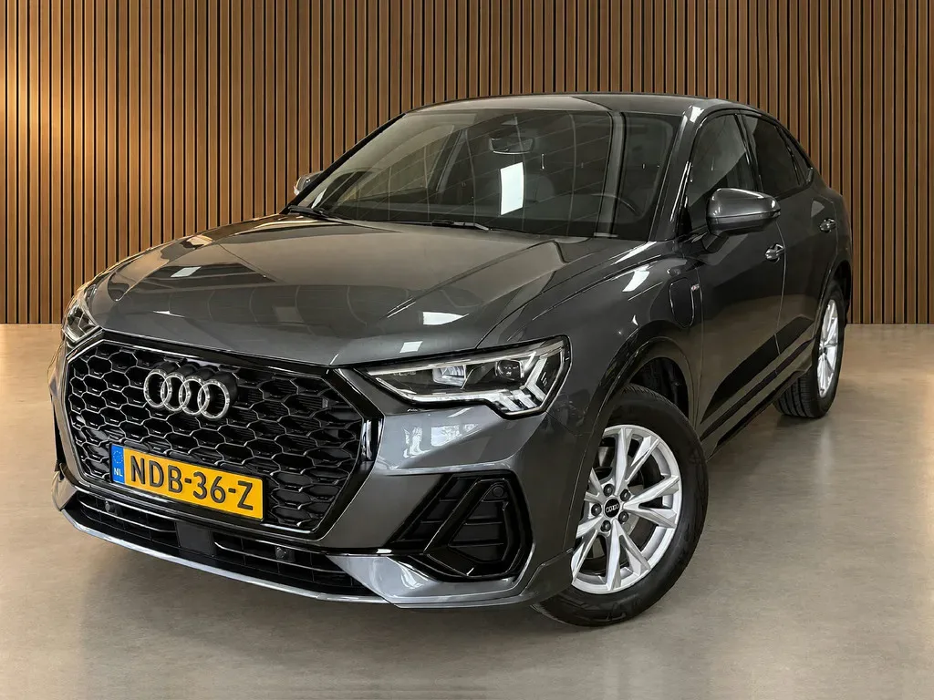 Audi Q3 Sportback (2022) — foto 1
