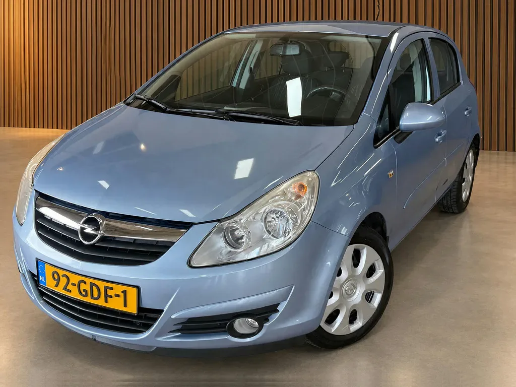 Opel Corsa (2008) — foto 1