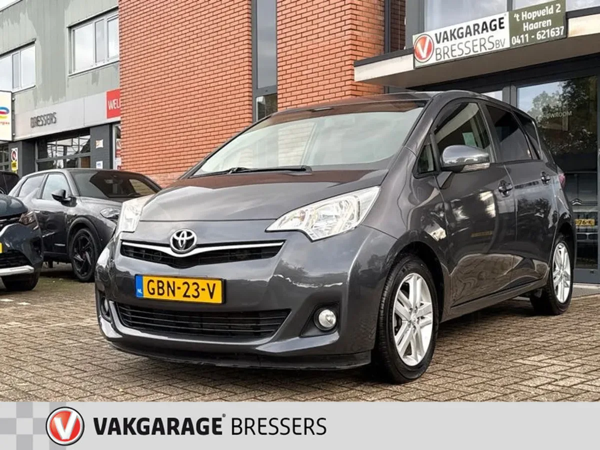 Toyota Verso (2014) — foto 1