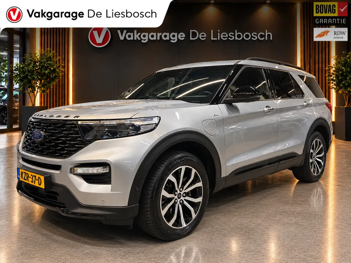 Ford Explorer (2022) — foto 1