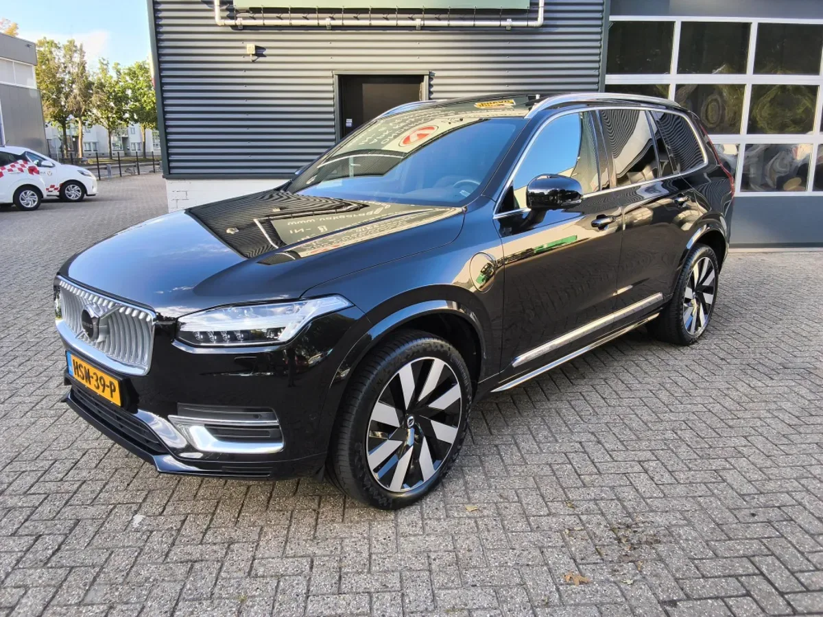 Volvo XC90 (2024) — foto 1