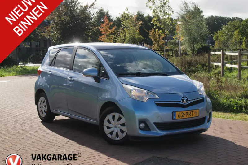 Toyota Verso (2011)