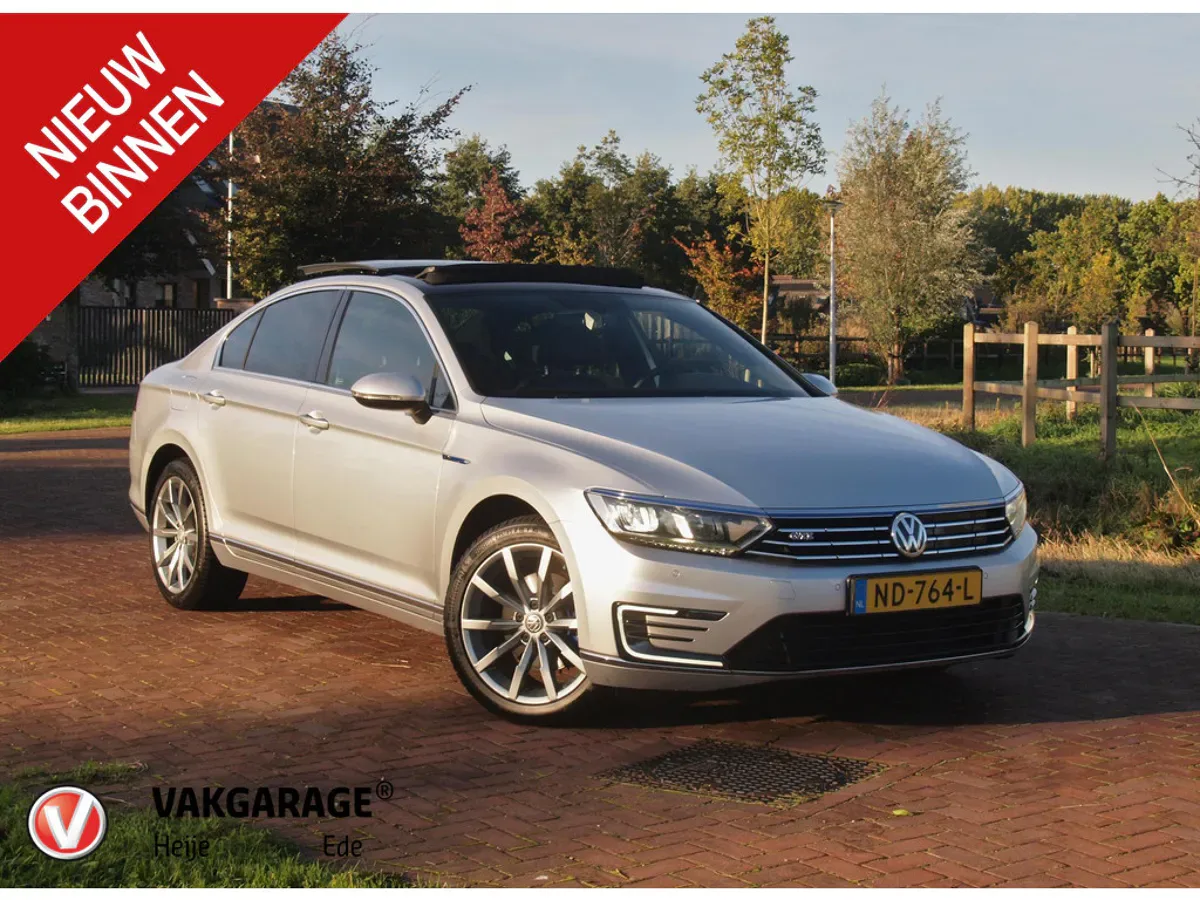 Volkswagen Passat (2016) — foto 1