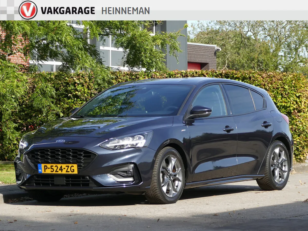 Ford Focus (2021) — foto 1