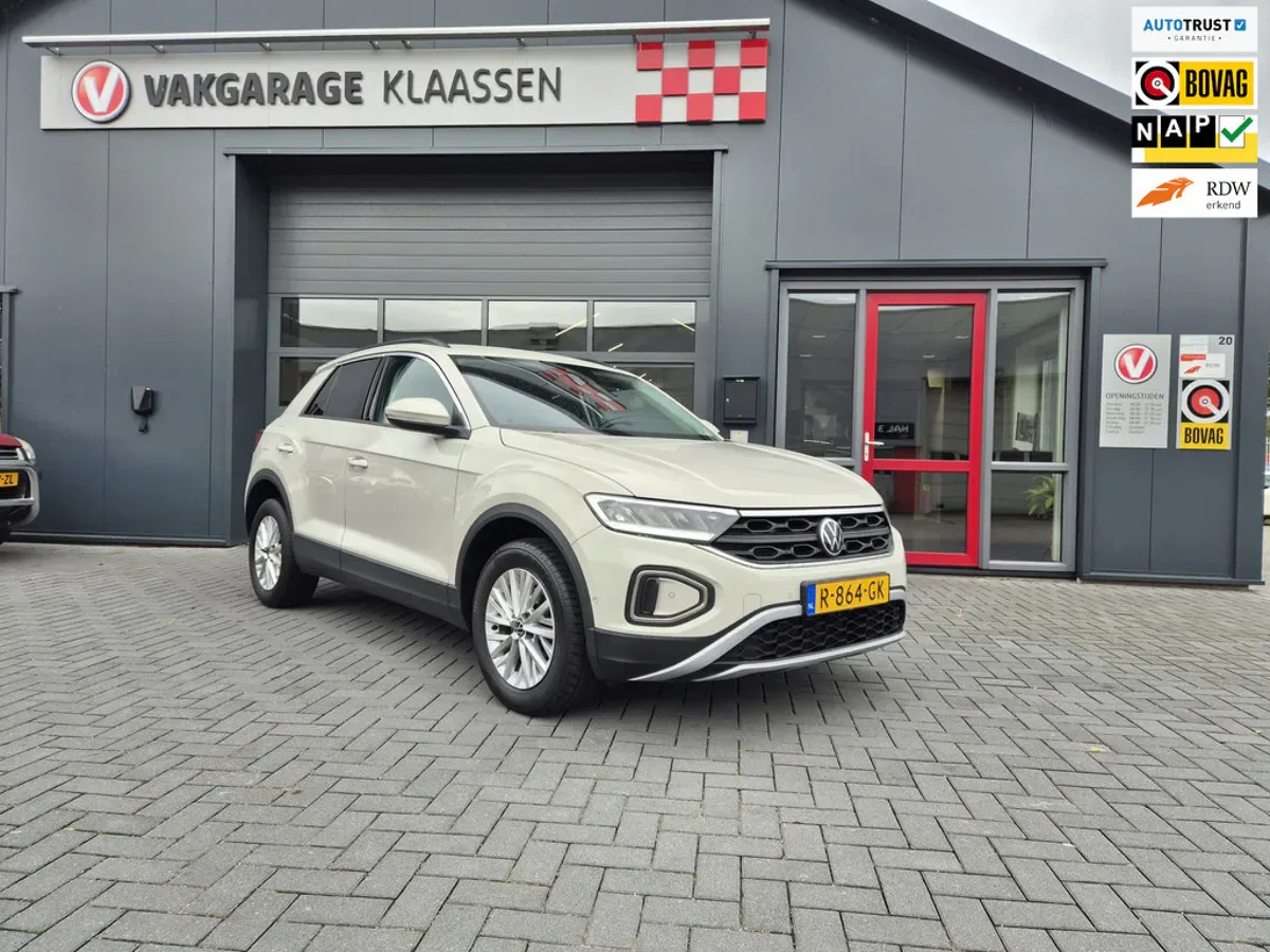 Volkswagen T-Roc (2022) — foto 1