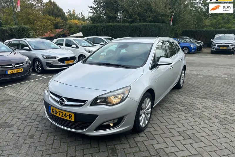 Opel Astra (2013)