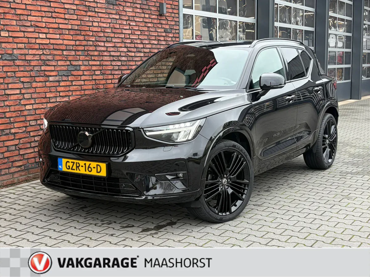 Volvo XC40 (2023) — foto 1