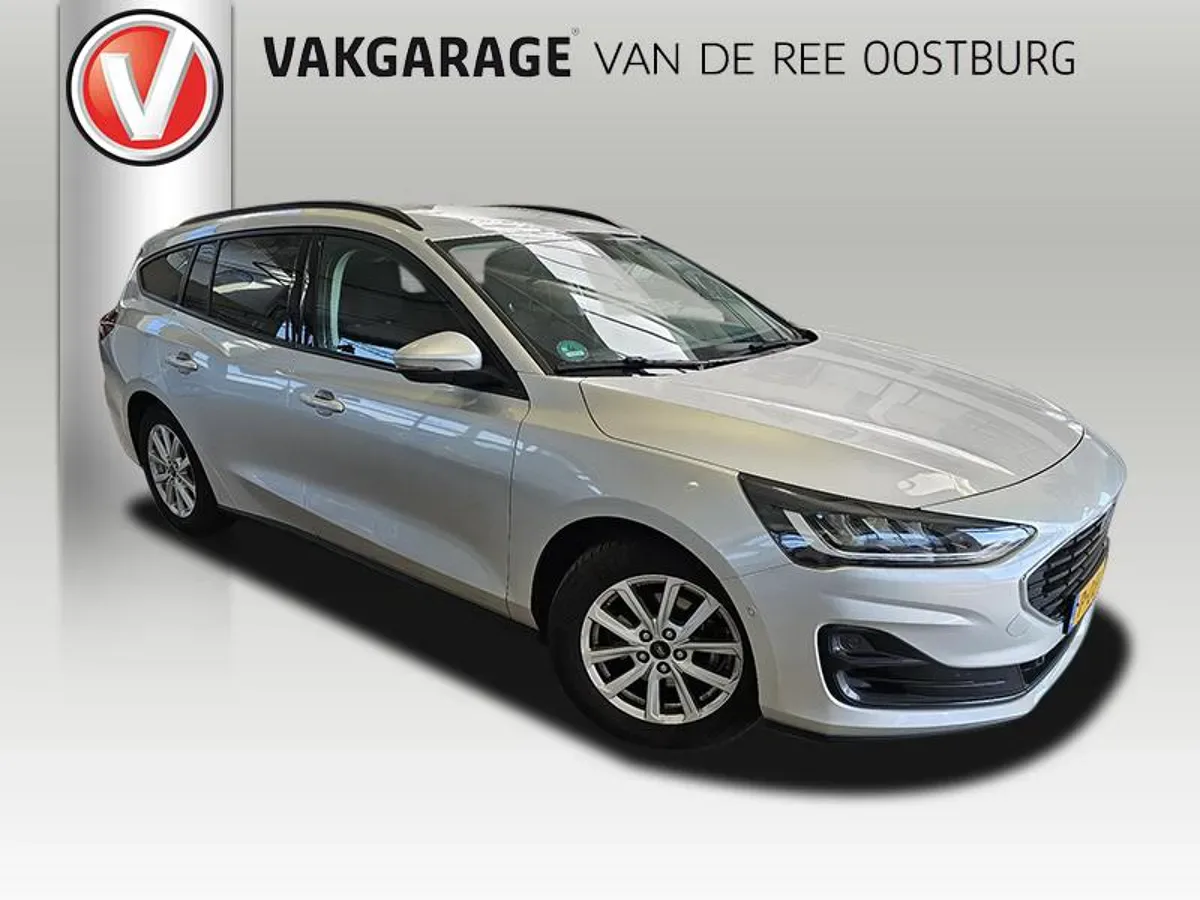 Ford Focus (2022) — foto 1