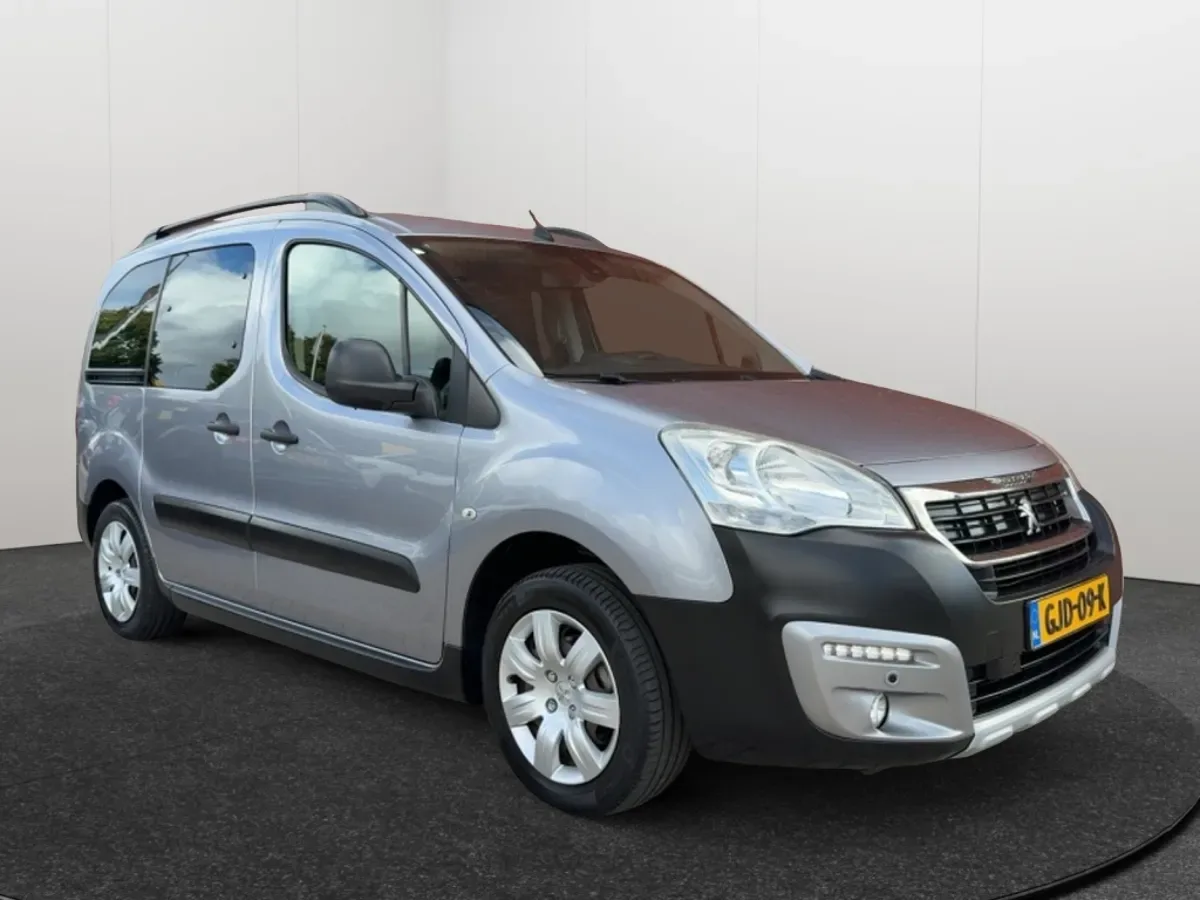 Peugeot Partner (2017) — foto 1