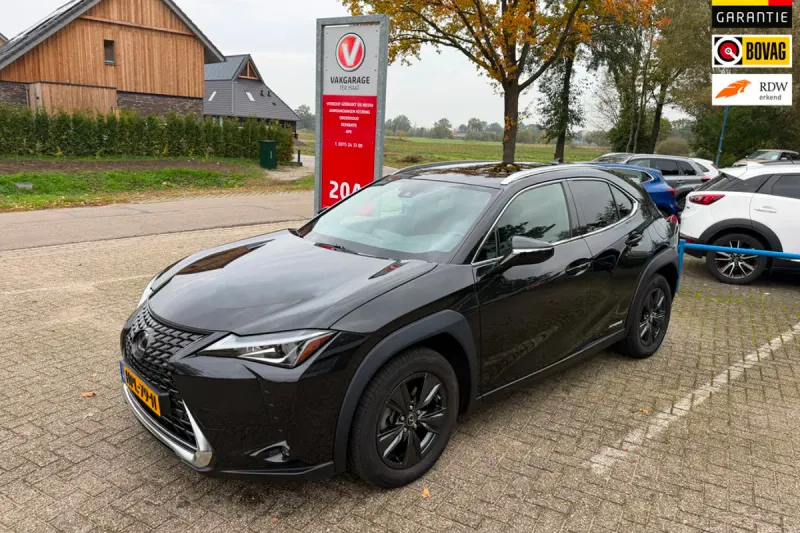 Lexus UX (2019)