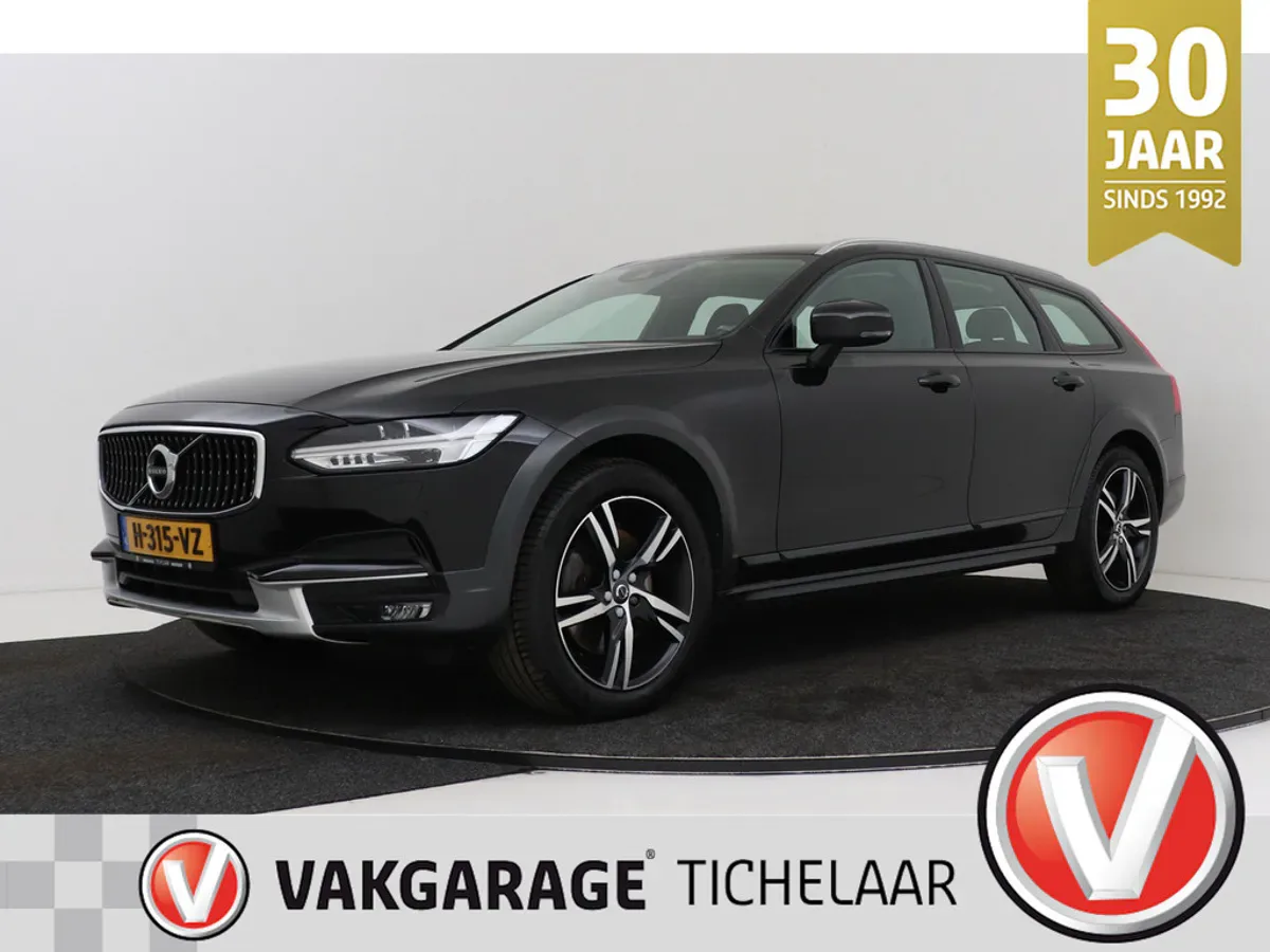 Volvo V90 Cross Country (2018) — foto 1